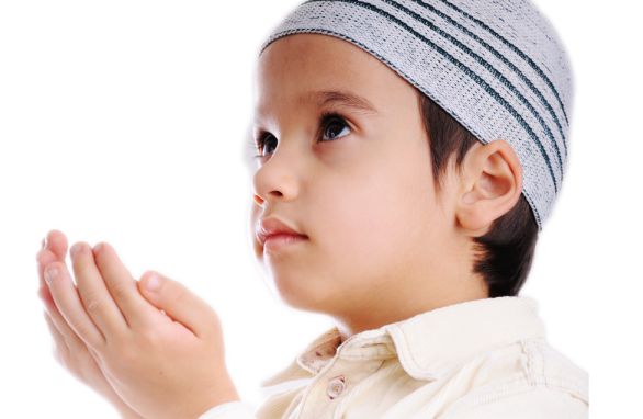 source of image: http://www.hijabfashion.com/wp-content/uploads/2016/04/raising-muslim-child.png